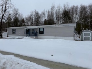 115 Dutch Dr, Farmington, ME 04938