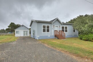 9 Klone St, Hoquiam, WA 98550