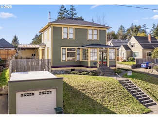 1508 Union Ave, North Bend, OR 97459