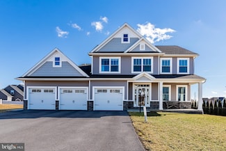 2422 Austin Ave, Chambersburg, PA 17202
