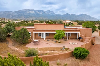 27 Homestead Ln, Placitas, NM 87043