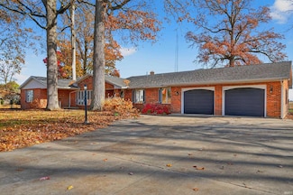 638 Laura Ln, Marion, IN 46952