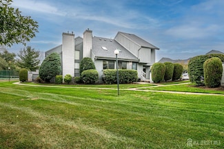 118 Linda Ln, Edison, NJ 08820