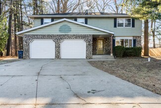 424 Laurel Dr, Trail Creek, IN 46360