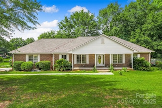 1010 Rainbow Cir, Catawba, SC 29704