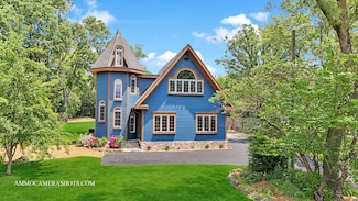 1616 Riverside Ave, Saint Charles, IL 60174