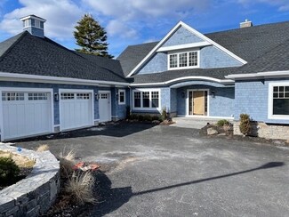 67 Maplecroft Ln, Ipswich, MA 01938