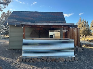 7121 SW Forest Park Rd, Culver, OR 97734