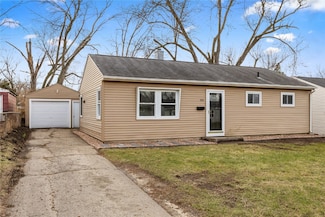 515 40th St NE, Cedar Rapids, IA 52402
