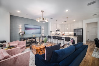 7665 Reis Ln, North Richland Hills, TX 76182