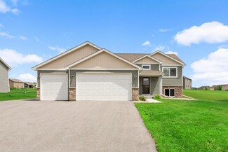 922 Mulberry Ave NE, Montgomery, MN 56069