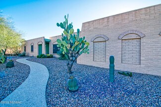 2961 W Camino Perritos, Tucson, AZ 85745