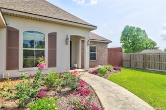 140 Cassy Dr, Sulphur, LA 70663