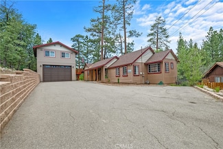 39995 Hillcrest Dr, Big Bear Lake, CA 92315