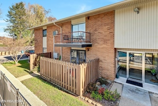 3104 N Broadway St Unit C21, Knoxville, TN 37917