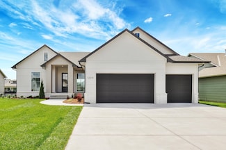 12219 E Woodspring St, Wichita, KS 67226