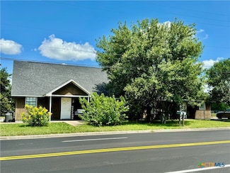 2904 Pleasant Green Dr, Victoria, TX 77901