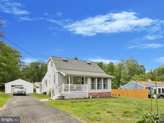 2832 Larkin Rd, Upper Chichester, PA 19061
