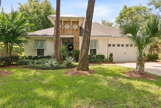 95301 MacKinas Cir, Fernandina Beach, FL 32034
