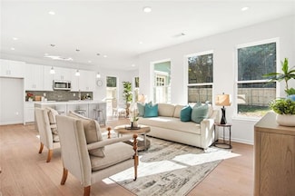 2048 Chicago Ave NW, Atlanta, GA 30314