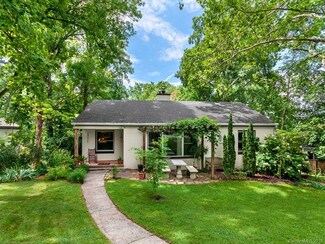 31 Woodcrest Rd, Asheville, NC 28804