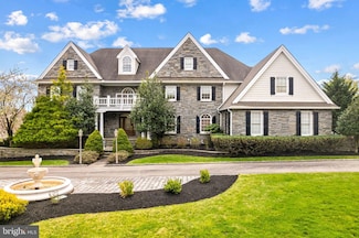 2 Greystone Cir, Newtown Square, PA 19073