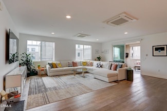 2810 Wagon Wheel Rd Unit 304, Oxnard, CA 93036