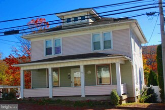 434 E Market St, Williamstown, PA 17098