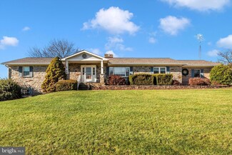 8001 Mills Manor Ct, Thurmont, MD 21788