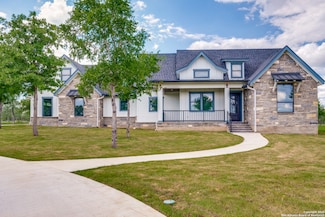 485 Whispering Oaks Dr, Gonzales, TX 78629