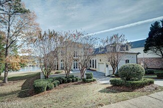 139 Overlook Pointe Dr, Ridgeland, MS 39157