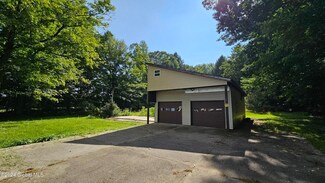 140 Mckay Rd, Amsterdam, NY 12010