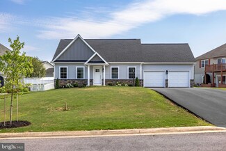 9 Rolling Ridge Dr, Milton, PA 17847