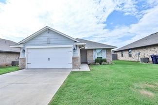 11632 SW 9th St, Yukon, OK 73099