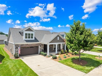 135 Valleymist Ln, Mooresville, NC 28117