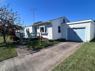 2219 Karl Ann Dr, Sandusky, OH 44870