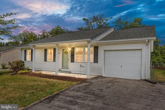 218 Somerset Dr, Stephens City, VA 22655