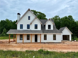 95 Old Town Rd, Dacula, GA 30656