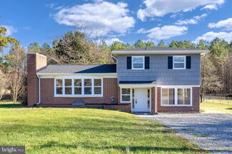 203 Morgan Ln, Warsaw, VA 22572