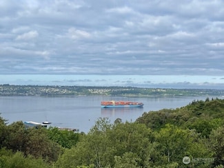 4329 Cliff Side Dr NE, Tacoma, WA 98422