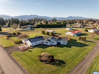 181 Livengood Ln, Sequim, WA 98382