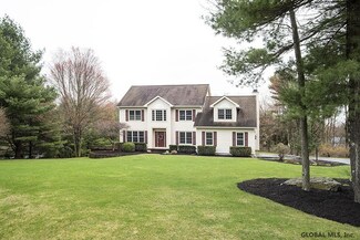30 Riverwind Dr, Rexford, NY 12148