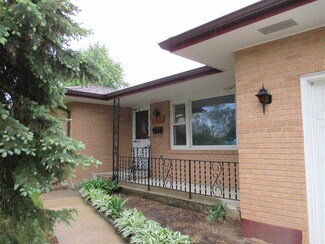 2315 26th St, Rockford, IL 61108