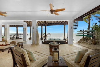 75061 Overseas Hwy, Islamorada, FL 33036