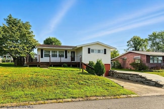 111 Circle Dr, Bridgeport, WV 26330