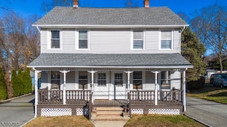 27-29 Willard St, Pompton Lakes, NJ 07442