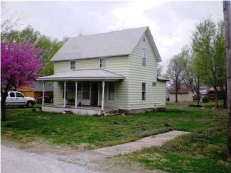 304 S Perry St, Howard, KS 67349