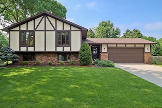 7206 Farmington Way, Madison, WI 53717