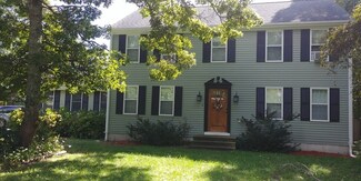 8 Oakwood Dr, Sagamore Beach, MA 02562