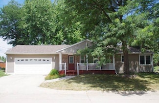1215 N K St, Broken Bow, NE 68822